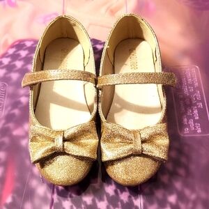 Like new gold sandals